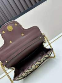 Picture of Valentino Handbags _SKUfw212758190fw